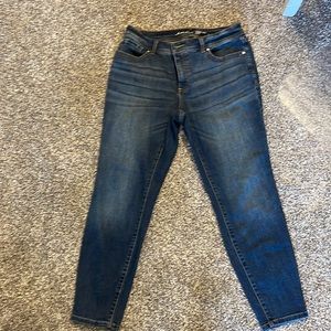 Women’s INC Curvy-Fit Skinny Leg Jeans